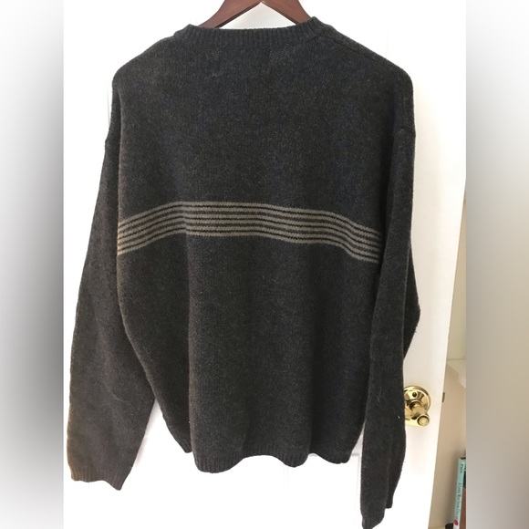 Vintage Abercrombie and Fitch crew neck sweater. - Picture 2 of 4